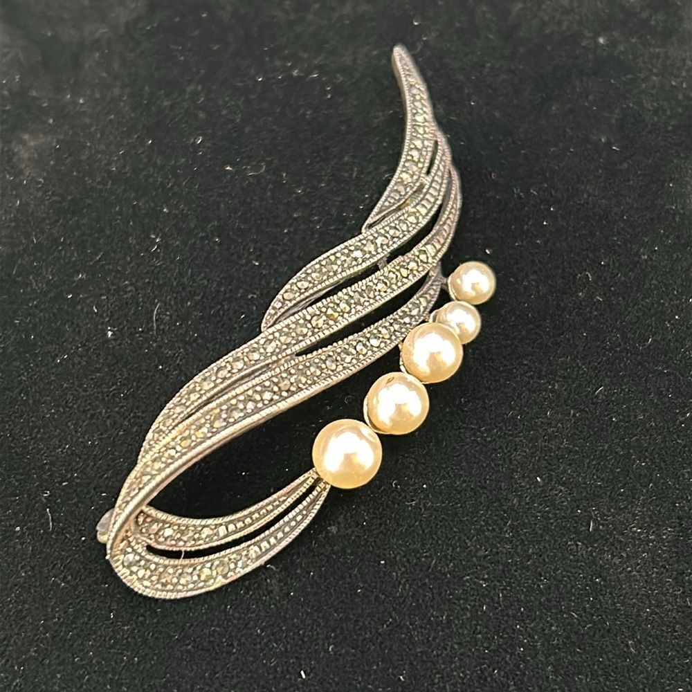VTG Sterling Silver 925 Marcasite Faux Pearl Swirl Brooch